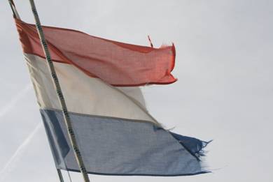 De Nederlandse vlag na 1 jaar zeilen